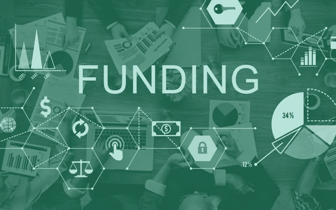 Contracts vs. Grants: What’s the Difference (And Which One Should You Pursue)?